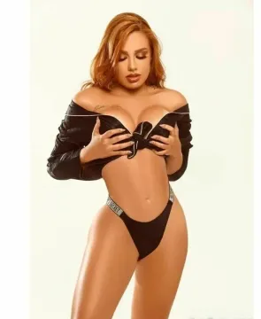 JULIA IN PLYMOUTH MEETING Escorts
