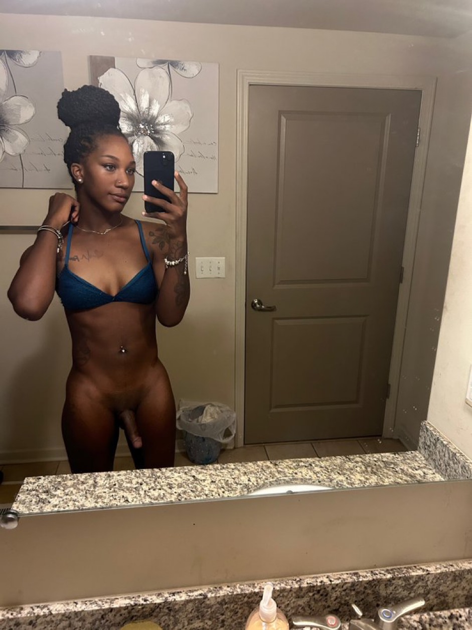 Young and hung 💕😊 Escorts