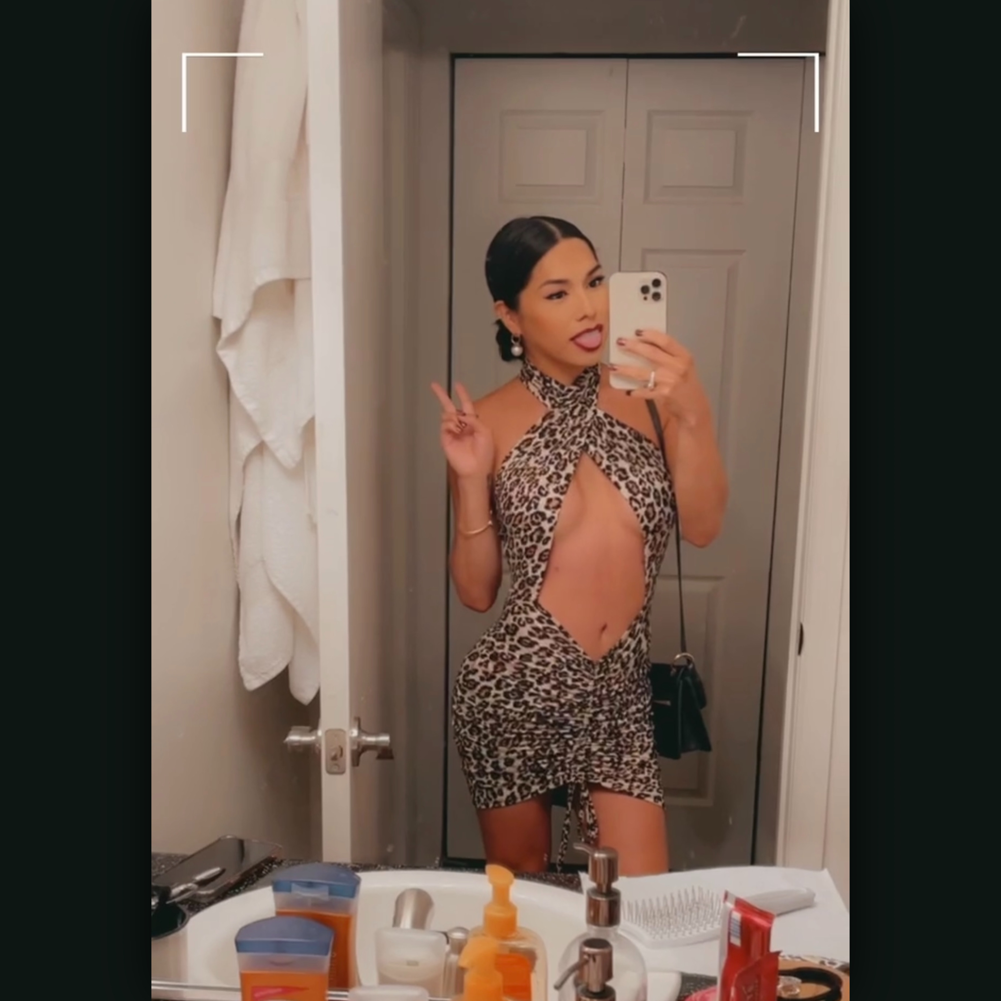 Teressa Escorts