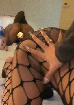 Honeyy  Escorts