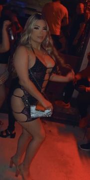 Curvy petite Latina  Escorts