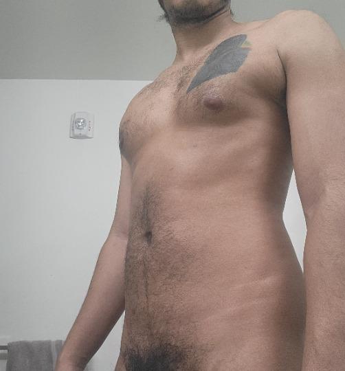 lightskinned bbc looking for those freaky women.   Escorts