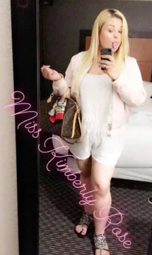 Upscale Blonde BBW College Girl with The Brains and the BOOTY Escorts