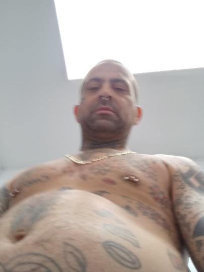  looking for sexy bbw ;s in the hood. ebony ;s to the front of the line.   Escorts
