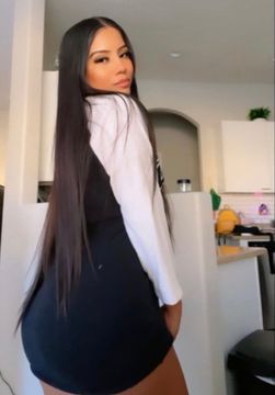  Sensuality, intelligence, kindness, and curves...  Escorts