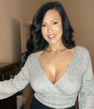  bored, sexy housewife! spicy latina, have a taste🥵  Escorts
