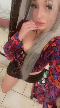 Hi sexy safe and discreet ready to please and available pls read ad b4 texting  Escorts