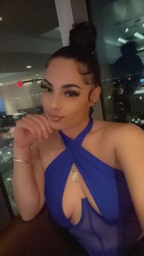 Fun size island gal Escorts