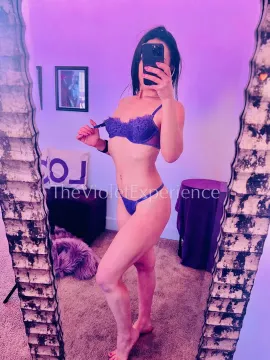Hot MiLF Kitten New to the Peninsula Massage