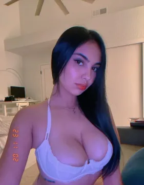 Victoria Mitchell Escorts