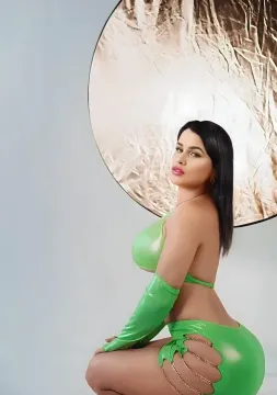 ALINA Escorts