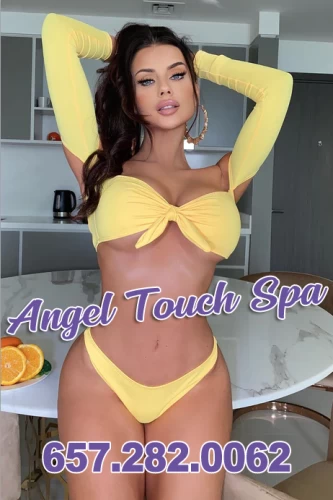 ℍ𝕆𝕋𝕋𝔼𝕊𝕋 Girls In OC Massage