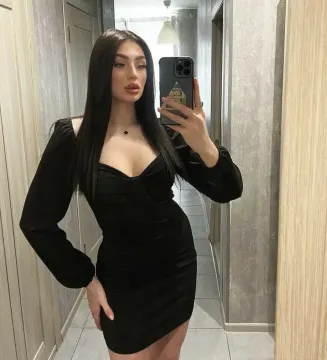 KAMELIA Escorts