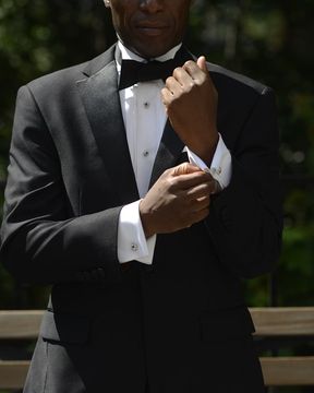 Experienced High-end Straight Male Escort For Women And Couples - Let Me Spoil You Escorts