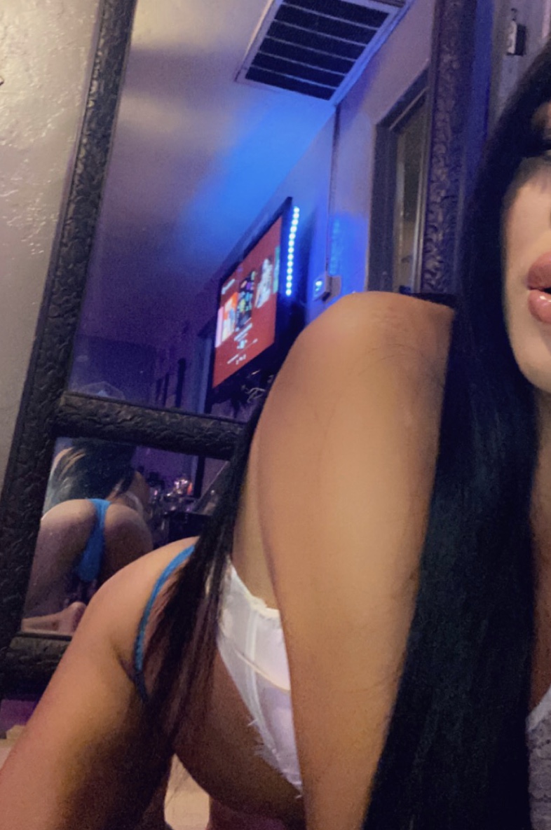 TS Gabi Massage