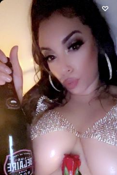 Outcalls Available 🏩✈️🧁💖💎 Escorts