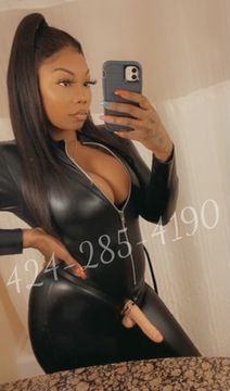 Mia BDSM