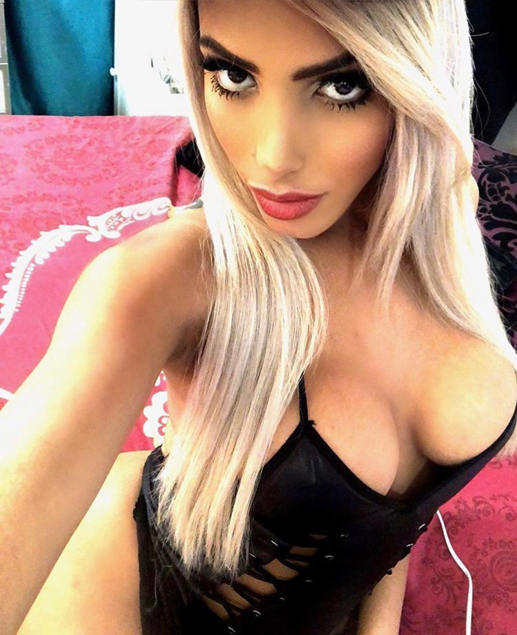 Dominant Party Girl ( upscale Location ) Escorts