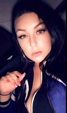 Incall and Outcall Available Now Busty Babe 40DDD  Escorts