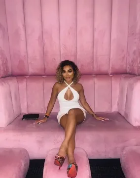 CAMILLA Escorts