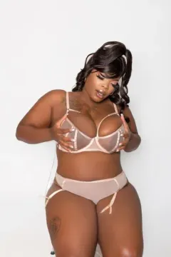 Luxury busty chocolate beauty😈😈😈😈😈 Massage