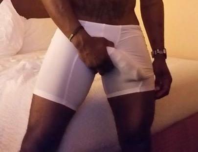 slut me out send pic and be serous   Escorts