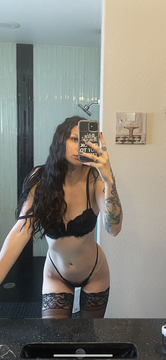 tattooed beauty Valentine Escorts