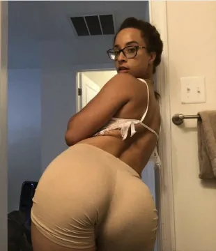 Down for hookup with no restrictions Escorts
