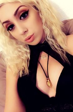 Captivating Blonde Babe Escorts